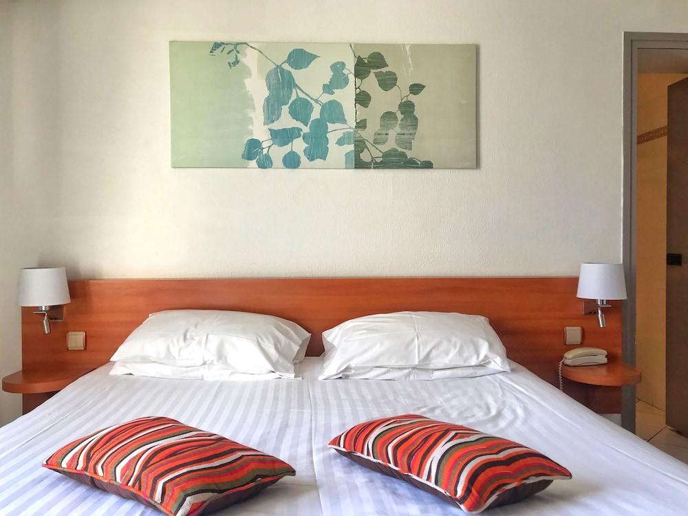 Hotel Colbert Saint-Jean-de-Luz Esterno foto